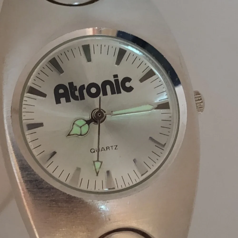 Atronic quartz wristwatch